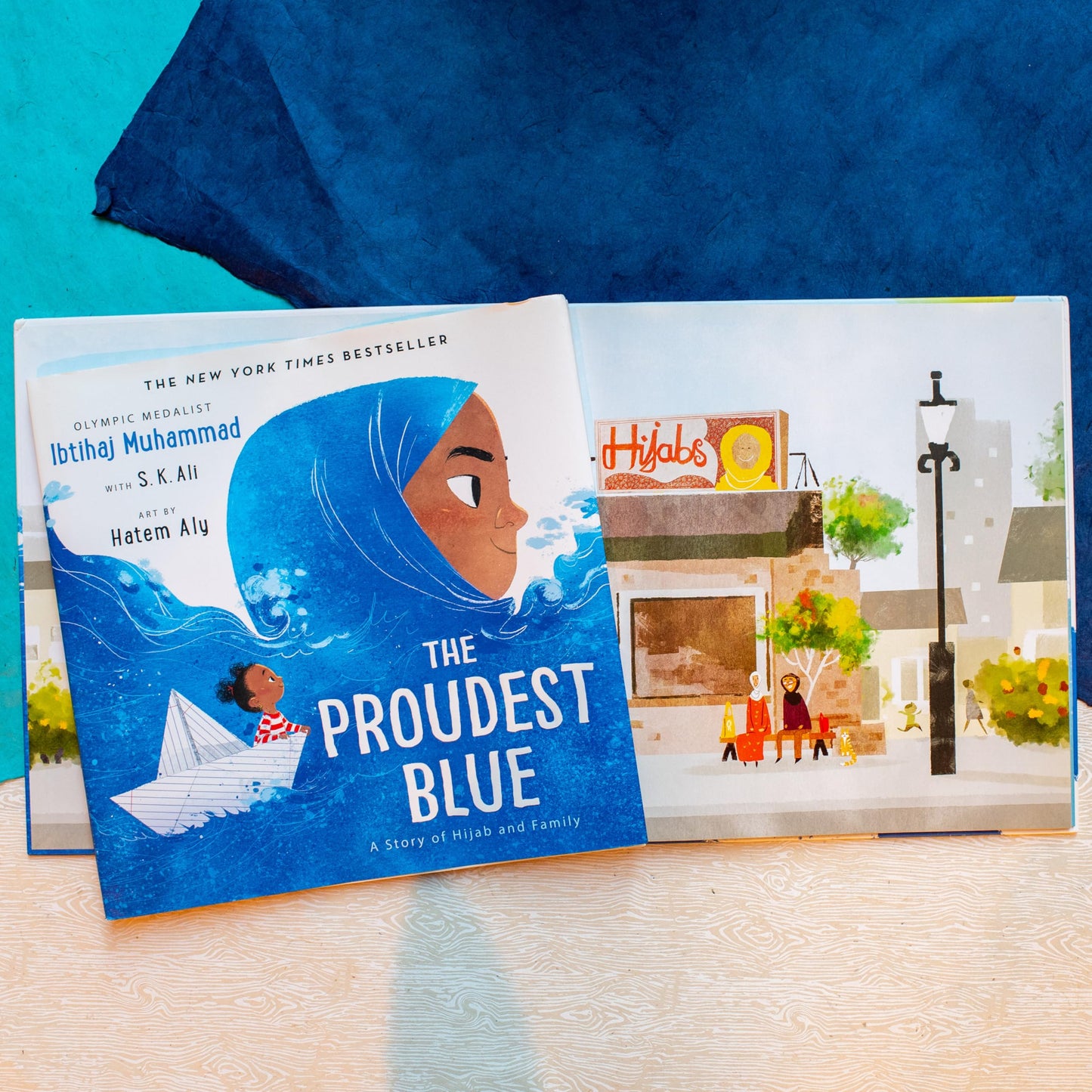 The Proudest Blue: A Story of Hijab and Family (The Proudest Blue, 1)